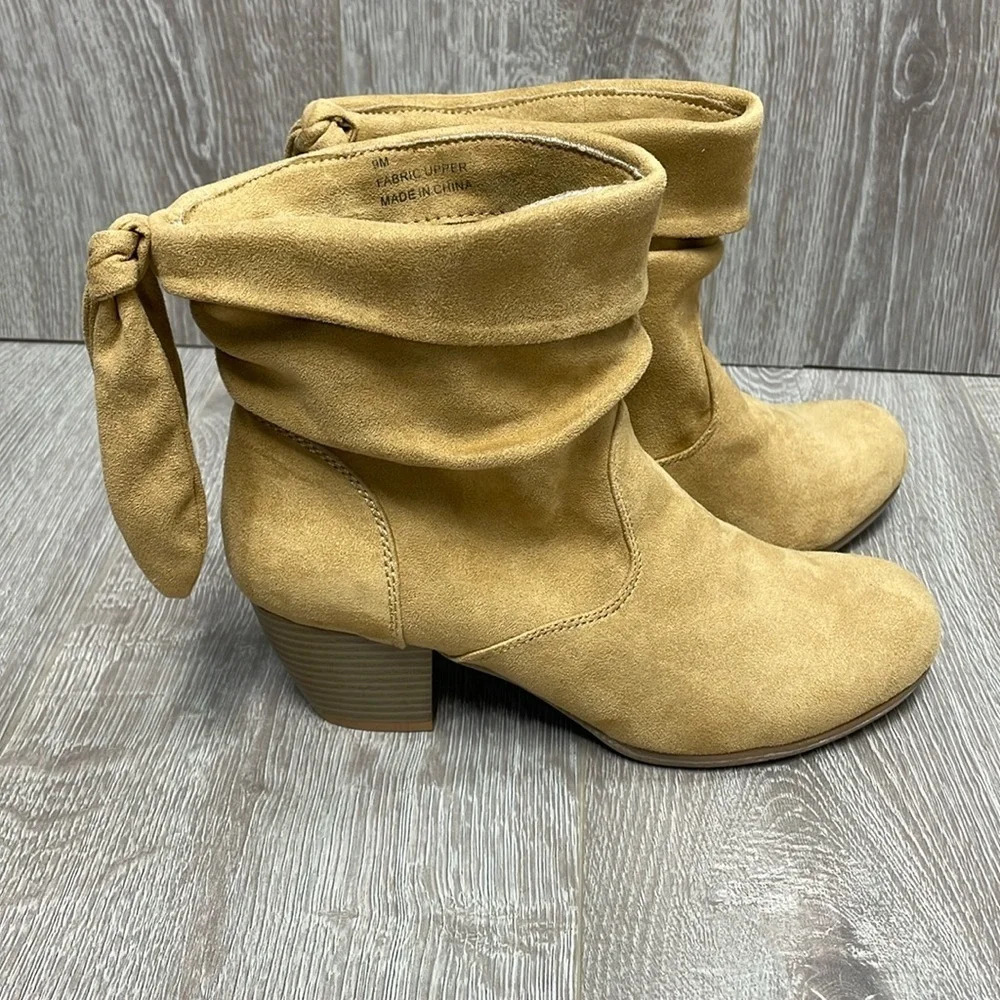 Dolce By Mojo Moxy Faux Suede Slouch Ankle Boots Heeled Camel 9